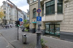 Dr. med. Susanne Adams - Köln 8 Dr. med. Susanne Adams – Köln