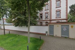 Facharzt für Neurochirurgie Salvador Reyes – Worms